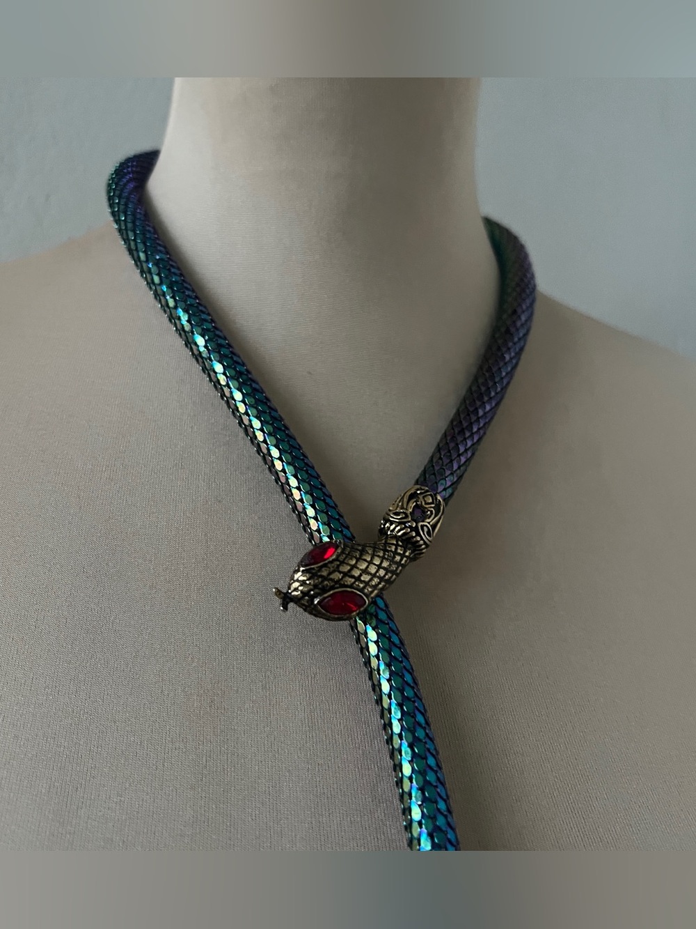 DL Auld Iridescent Vintage Mesh Snake Belt Serpent Necklace 41” - Picture 4 of 14